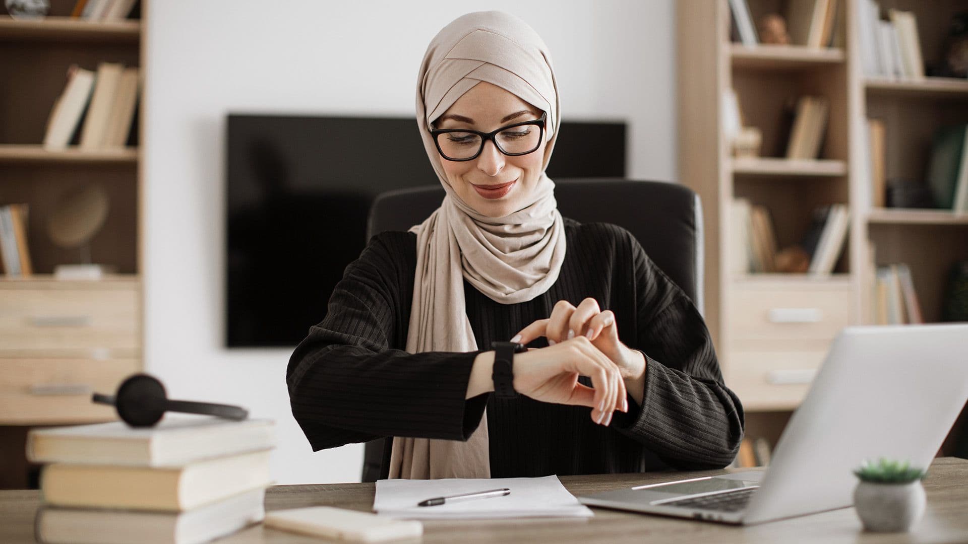 How to Manage Time Without Feeling Overwhelmed